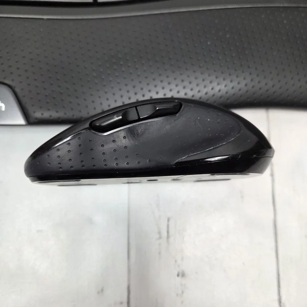 Logitech MK550 Wireless Keyboard and Mouse Combo Black Ergonomic Comfort Tested